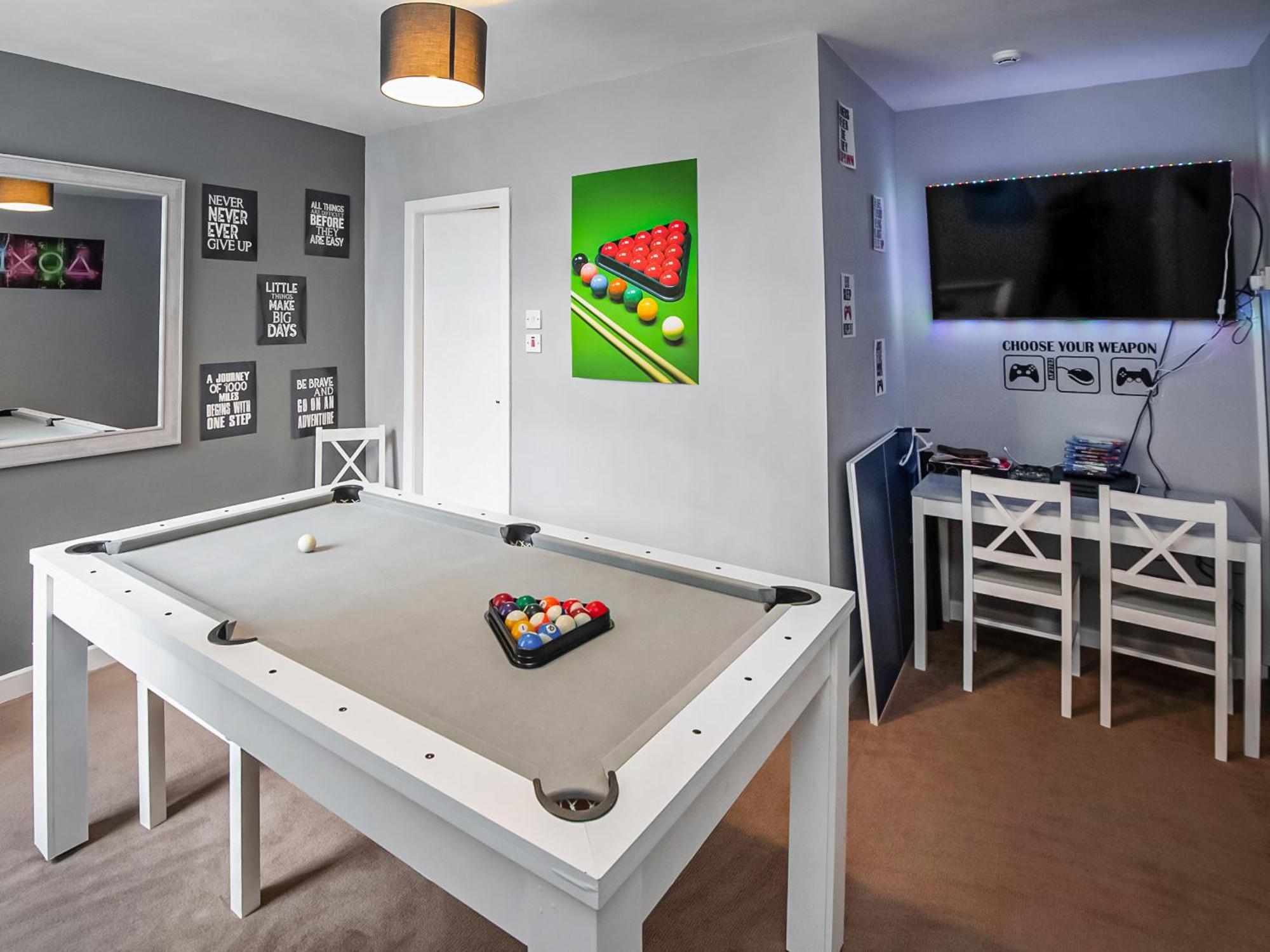 Six-Bedroom Holiday Home